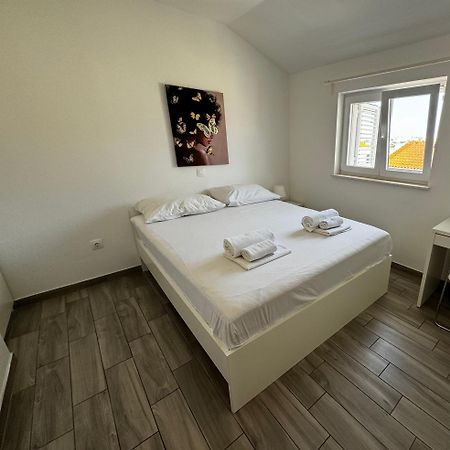 Apartments Frado Novalja Extérieur photo
