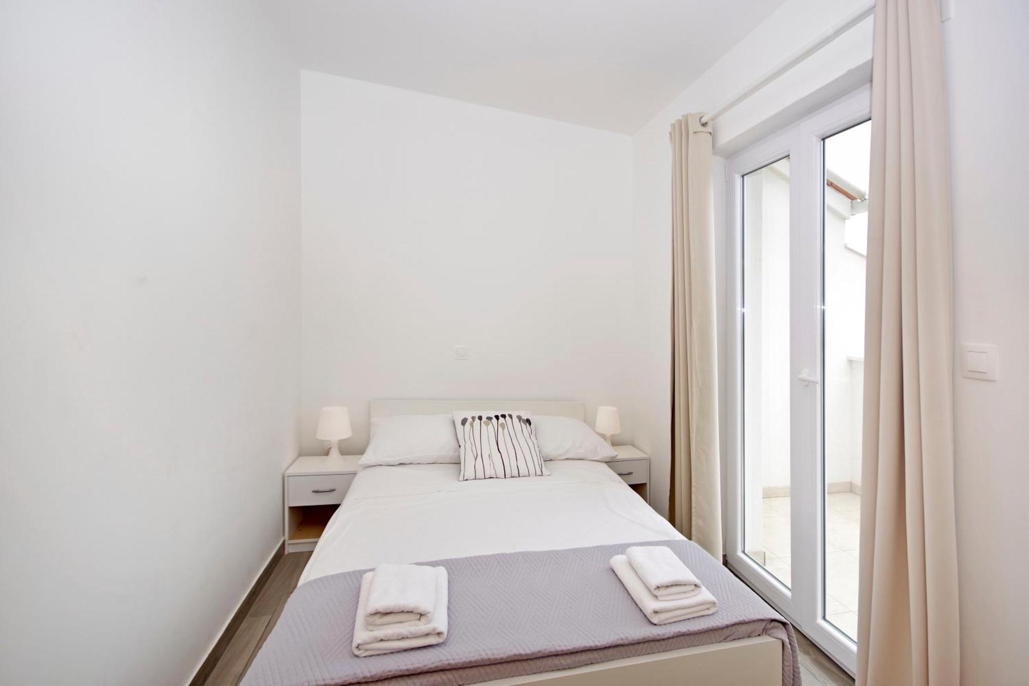 Apartments Frado Novalja Extérieur photo