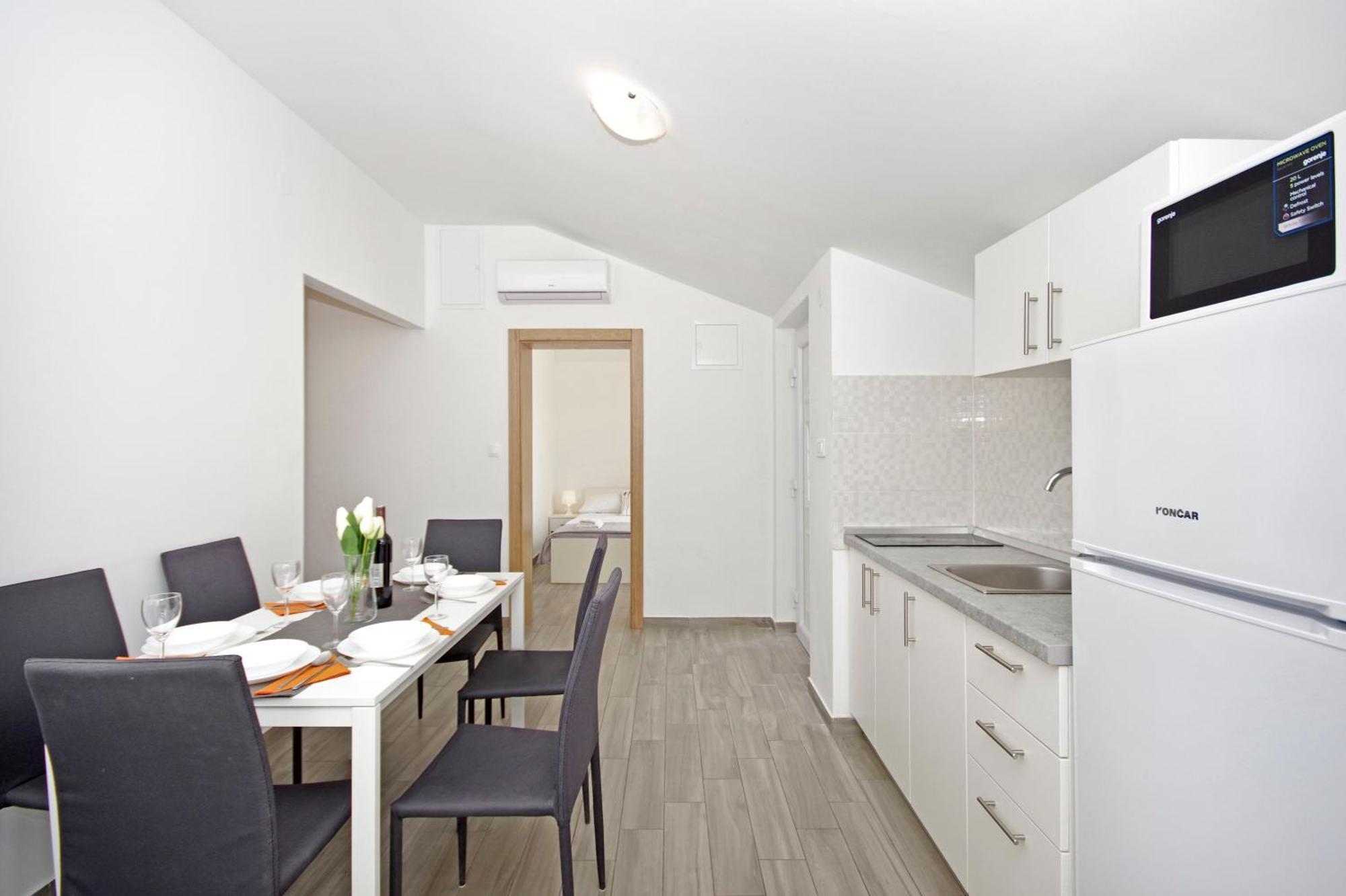 Apartments Frado Novalja Extérieur photo