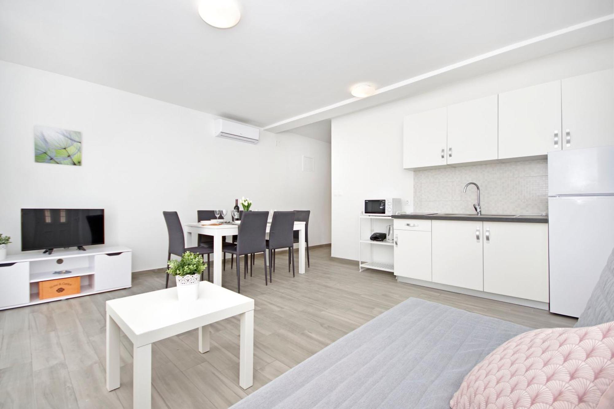 Apartments Frado Novalja Extérieur photo